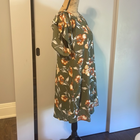 Davi & Dani Dress size small - Picture 2 of 5